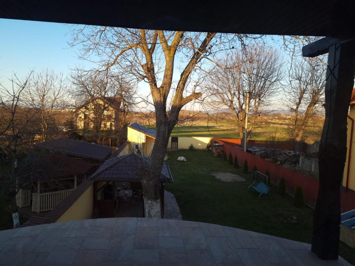 Izabella Guest House Сэчеле Экстерьер фото
