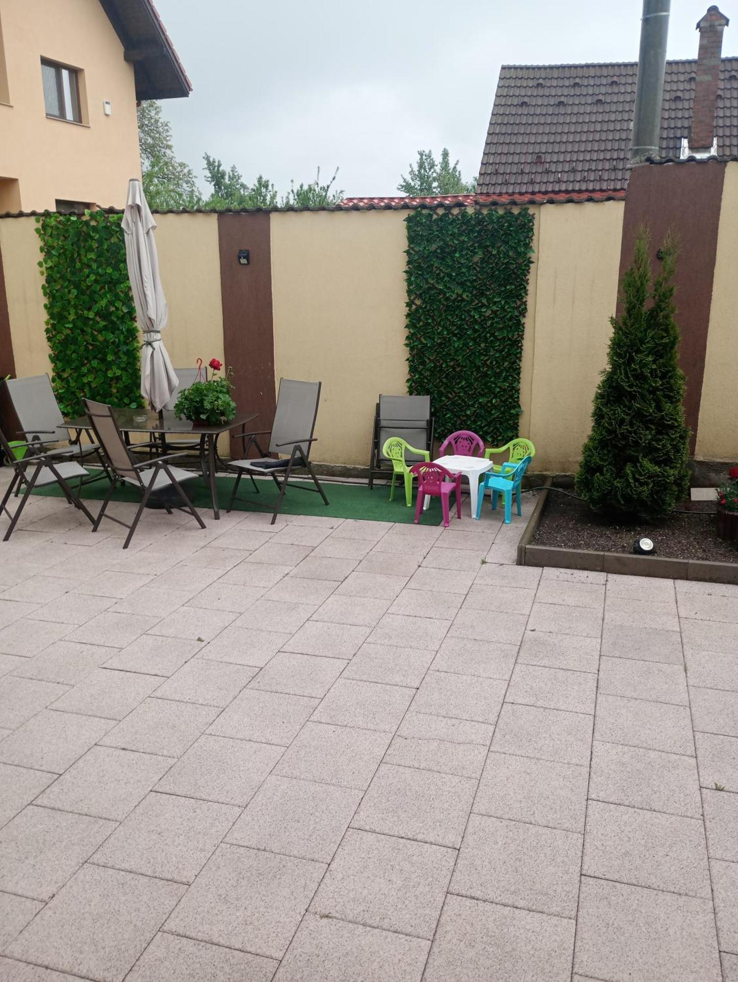 Izabella Guest House Сэчеле Экстерьер фото