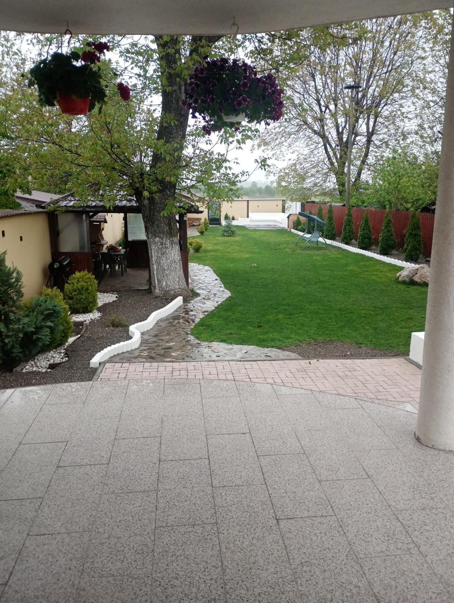 Izabella Guest House Сэчеле Экстерьер фото