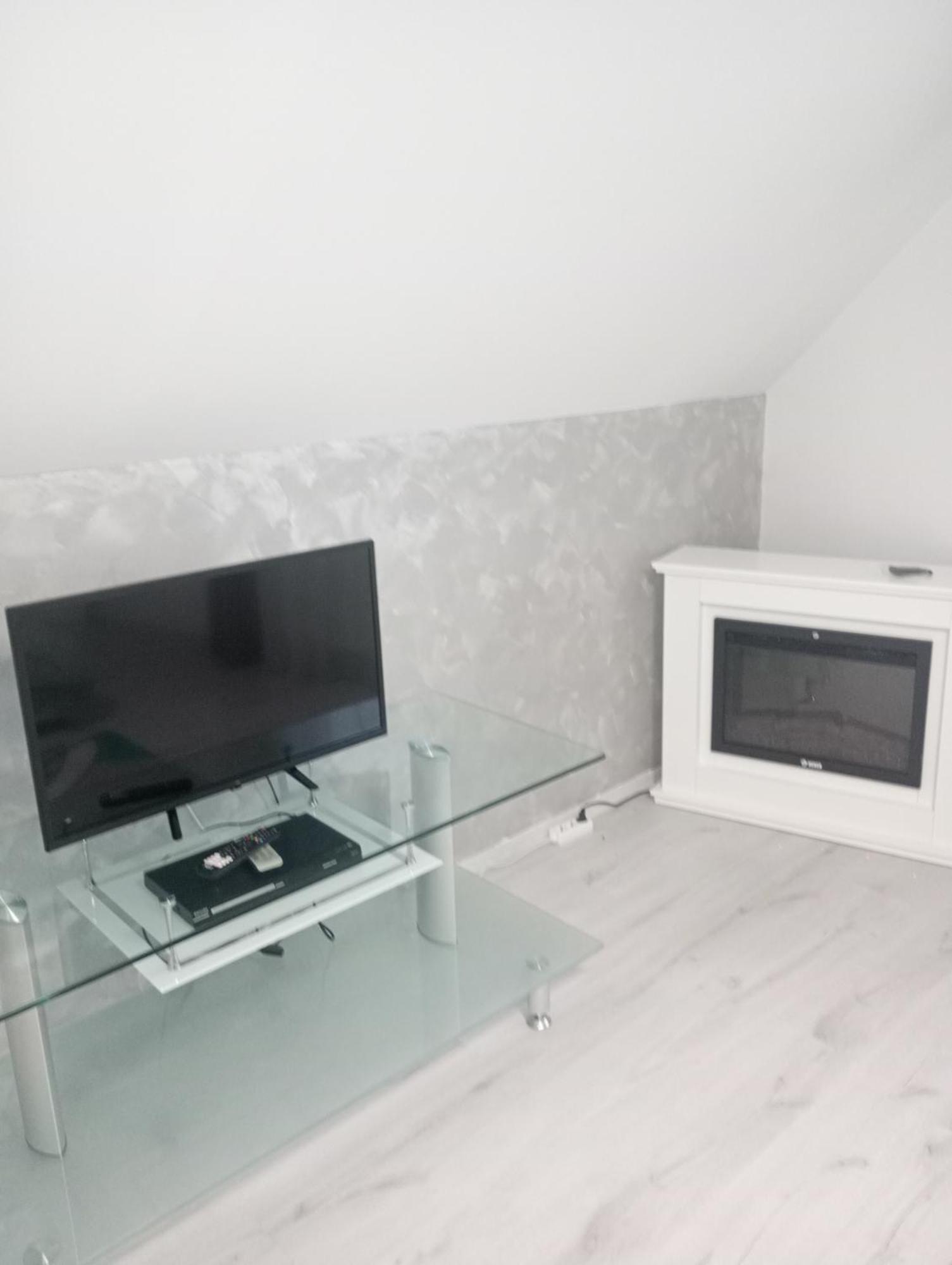 Izabella Guest House Сэчеле Экстерьер фото