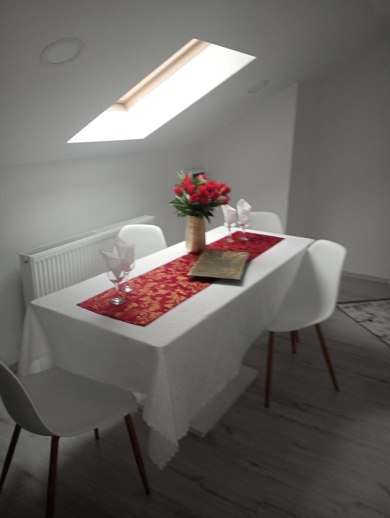 Izabella Guest House Сэчеле Экстерьер фото