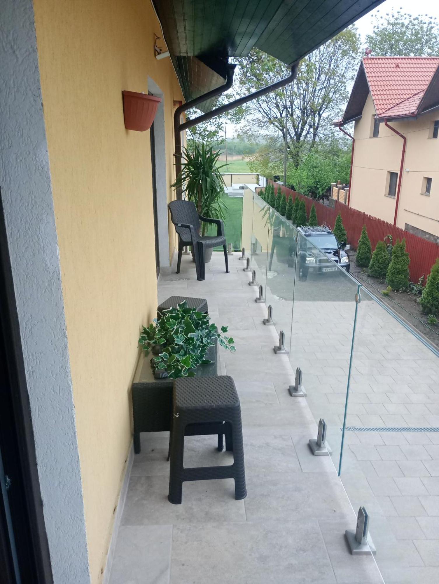 Izabella Guest House Сэчеле Экстерьер фото